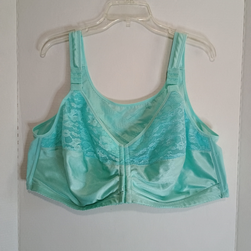 Comfort Choice Elegant Lace Trim Aqua Bra 52C